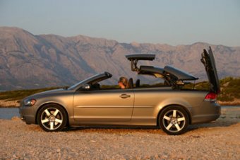 Letní plavba - Volvo C70 D5 (TEST)