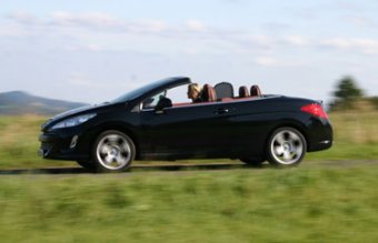 Peugeot 308 CC 1.6 THP - čtyřmístné planetárium (TEST)