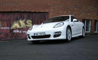 Porsche Panamera Turbo - meeting ve čtyřech při 303 km/h (TEST)