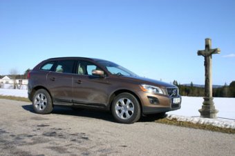 Švédský crossover výhradně na silnici - Volvo XC60 2,4D DRIVe (TEST)
