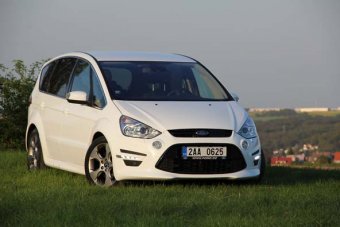 Splašený autobus - Ford S-Max 2.0 EcoBoost (TEST)