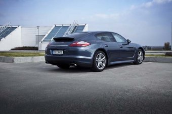 Porsche Panamera 4 - vstupenka do manažerského kruhu (TEST)