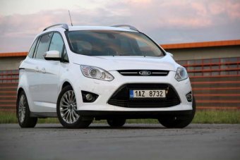 Ford Grand C-Max 1.6 TDCi - když pět míst nestačí (TEST)