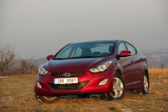 Tak trochu jiný sedan - Hyundai Elantra 1.6i (TEST)