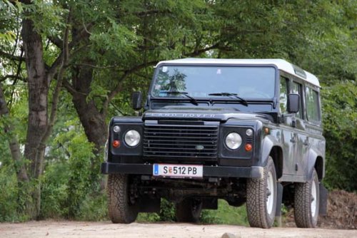 Land Rover Defender - v blátě jako doma (TEST)