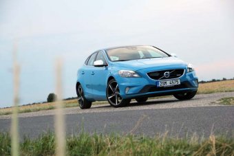 Volvo V40 T3 R-design - modrá je dobrá (TEST)