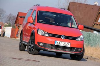 Extravagantní všeuměl - Volkswagen Cross Caddy 2.0 TDI 4Motion (TEST)
