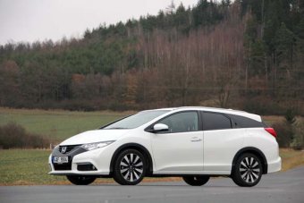 Honda Civic Tourer 1.8 i-VTEC ADAS 1 - bezpečí na druhou (TEST)