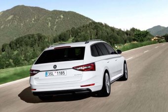 Škoda Superb Combi - ještě větší porce prostoru (NOVINKA)