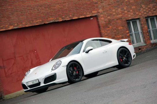 Boxer na lopatkách - Porsche 911 Carrera S (TEST)