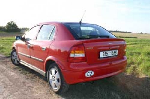 Sympatická rodinka - Opel Astra Classic 1.4 16V (TEST)